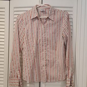 🌻 2/$10 Ladies Button Down Shirt